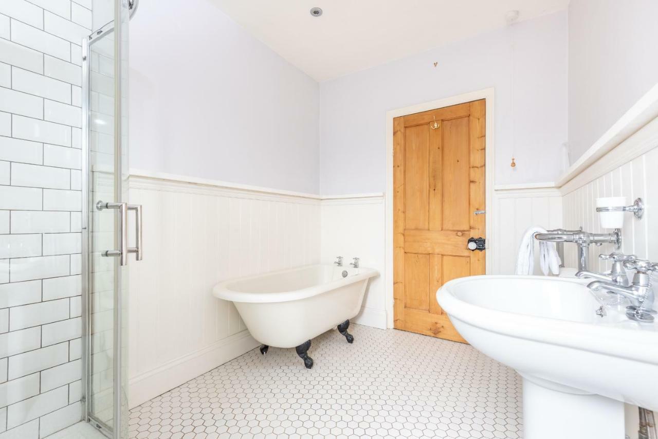 Charming Base For 5 Near Bishy Rd Pass The Keys Apartment York Exterior photo
